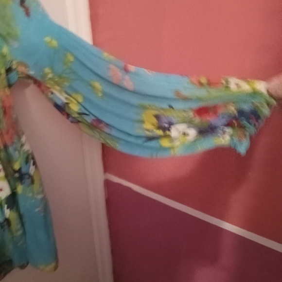 Women's Sheer Floral Print Balloon Sleeve Top - Picture 3 of 5